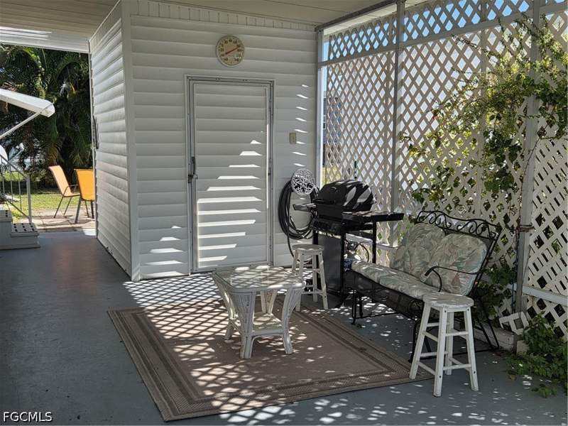 2 bedroom ManufacturedHome at 865 Moonlight Dr, Lazy Days Mobile Village, North Fort Myers — photo 4