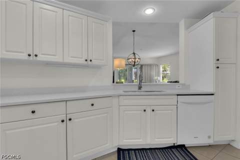12130 Summergate Cir 104, Fort Myers FL - photo 7 of 27