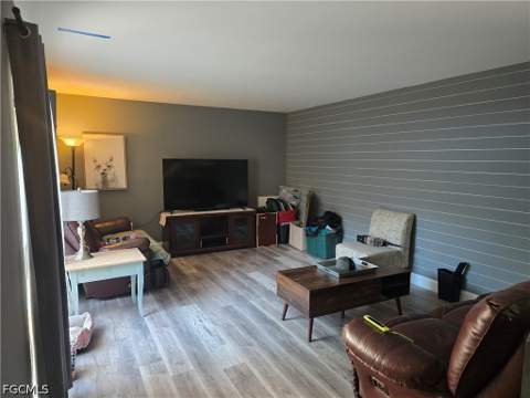 5240 Cedarbend Dr 3, Fort Myers FL - photo 6 of 21