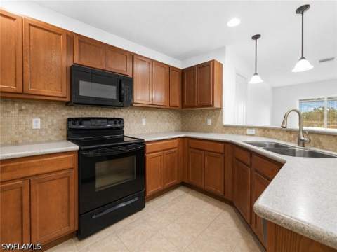 15120 Piping Plover Ct 102, North Fort Myers FL - photo 9 of 21