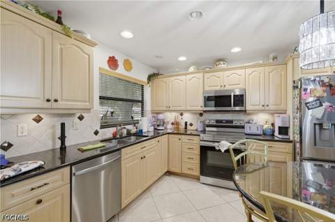 4448 Beechwood Lake Dr, Naples FL - photo 13 of 37