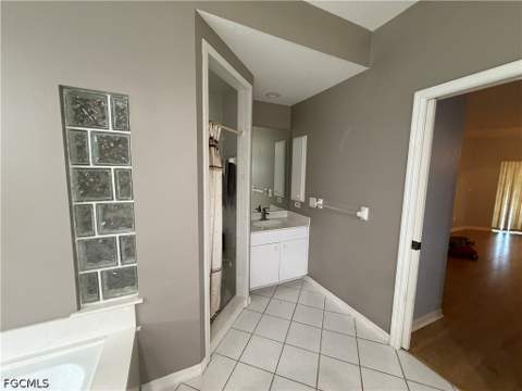 8199 Boonesboro Rd, North Fort Myers FL - photo 12 of 28