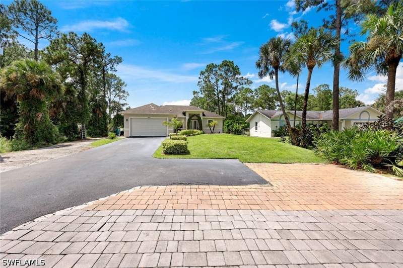 3 bedroom SingleFamilyResidence at 543 20th St SE, Golden Gate Estates, Naples — photo 3