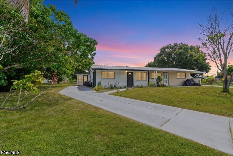 3 bedroom SingleFamilyResidence at 1099 Vineyard Pl, Lehigh Acres, Lehigh Acres — photo 2