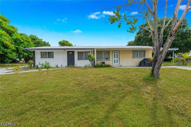 3 bedroom SingleFamilyResidence at 1099 Vineyard Pl, Lehigh Acres, Lehigh Acres — photo 3