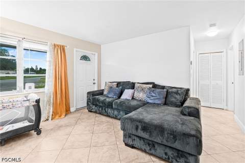 1099 Vineyard Pl, Lehigh Acres FL - photo 9 of 29
