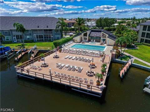4647 SE 17th Pl 105, Cape Coral FL - photo 16 of 39