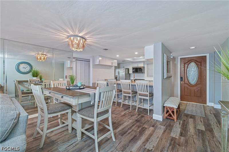 2 bedroom Condominium at 4647 SE 17th Pl 105, Clipper Bay Condo, Cape Coral — photo 2