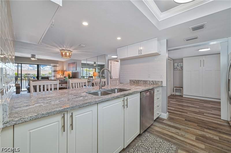 2 bedroom Condominium at 4647 SE 17th Pl 105, Clipper Bay Condo, Cape Coral — photo 3