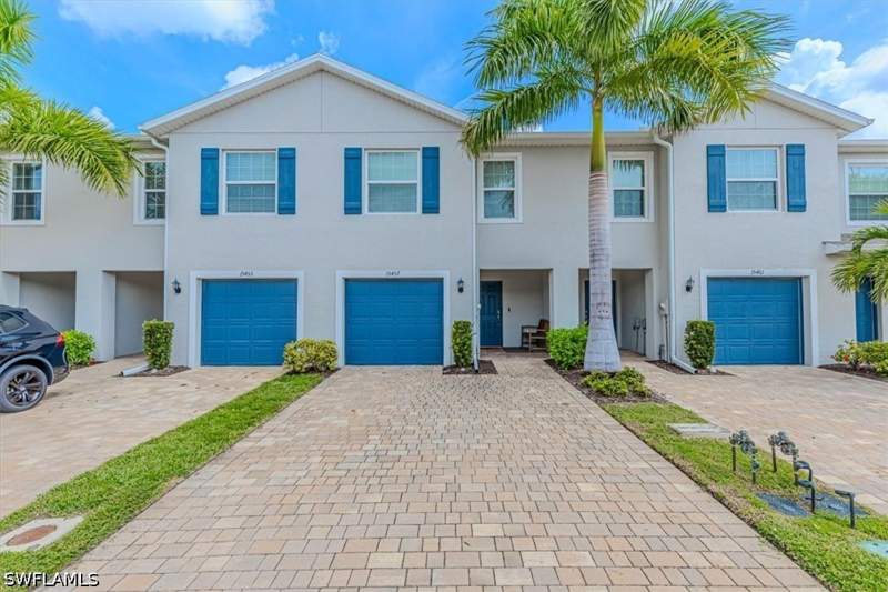 3 bedroom Townhouse at 15457 Wildflower Cir, Meadowood, Naples — photo 2