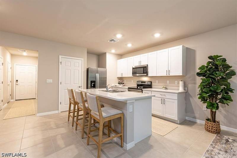 3 bedroom Townhouse at 15457 Wildflower Cir, Meadowood, Naples — photo 4