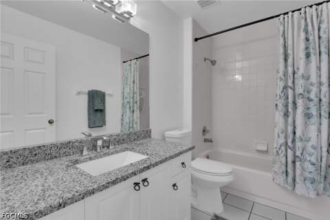 3770 Fieldstone Blvd 1505, Naples FL - photo 24 of 39