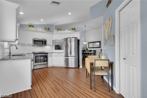 3770 Fieldstone Blvd 1505, Naples FL - photo 7 of 39