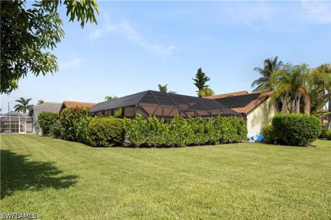 9986 Mar Largo Cir, Fort Myers FL - photo 21 of 36