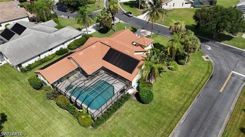 4 bedroom SingleFamilyResidence at 9986 Mar Largo Cir, Venetian Village, Fort Myers — photo 4