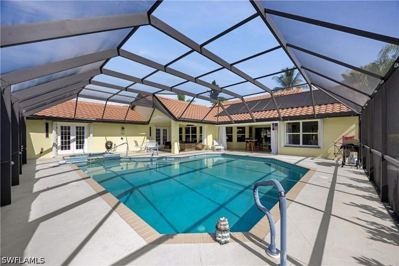 4 bedroom SingleFamilyResidence at 9986 Mar Largo Cir, Venetian Village, Fort Myers — photo 5