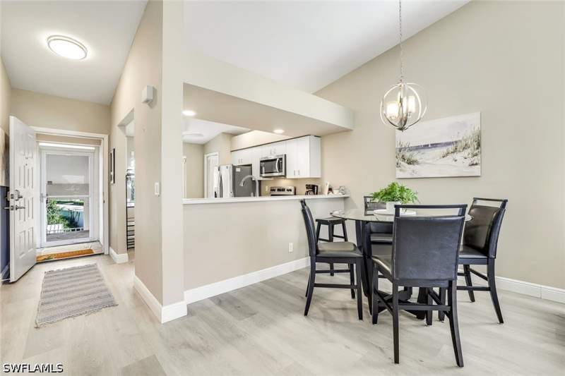 2 bedroom Condominium at 7360 Glenmoor Ln 4301, Country Glen, Naples — photo 4
