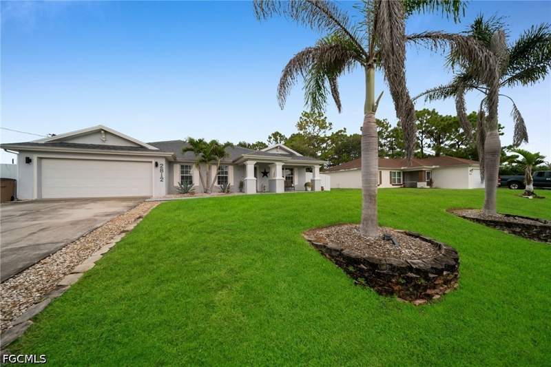 3 bedroom SingleFamilyResidence at 2812 Karen Ave N, Lehigh Acres, Lehigh Acres — photo 2