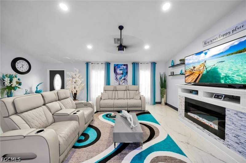 3 bedroom SingleFamilyResidence at 2812 Karen Ave N, Lehigh Acres, Lehigh Acres — photo 5