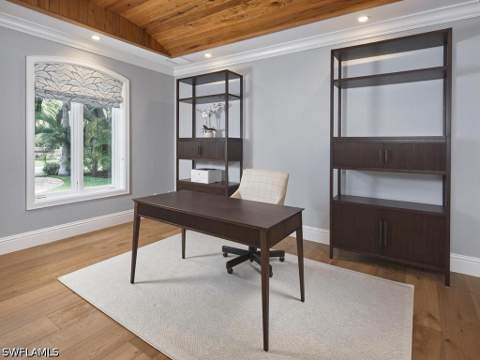 570 2nd Ave N, Naples FL - photo 17 of 37