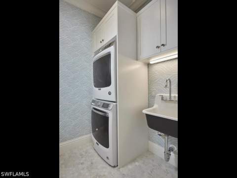 570 2nd Ave N, Naples FL - photo 19 of 37