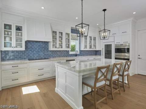 570 2nd Ave N, Naples FL - photo 7 of 37