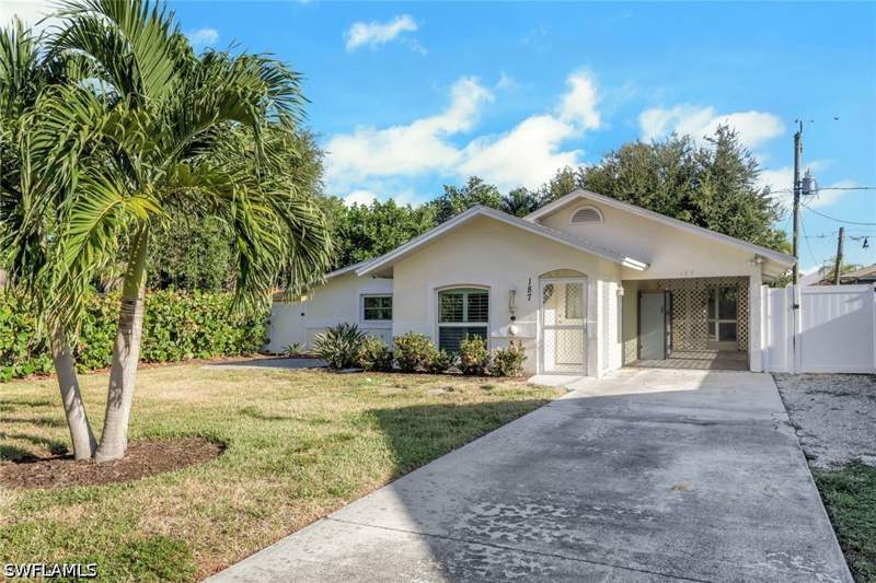 2 bedroom SingleFamilyResidence at 187 2nd St, Bonita Shores, Bonita Springs — photo 3
