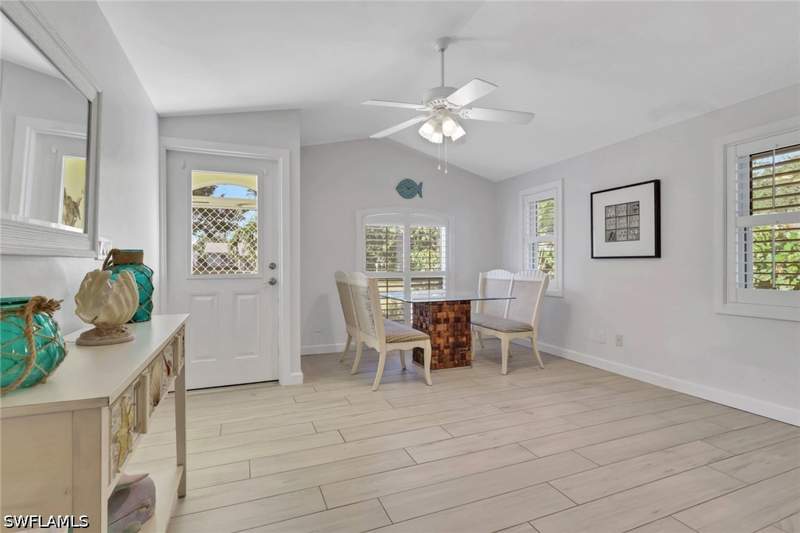 2 bedroom SingleFamilyResidence at 187 2nd St, Bonita Shores, Bonita Springs — photo 4