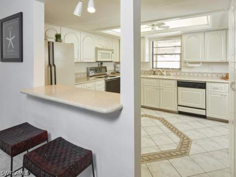 415 10th Ave S 7, Naples FL - photo 7 of 16