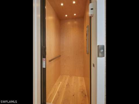 909 10th Ave S, Naples FL - photo 14 of 33