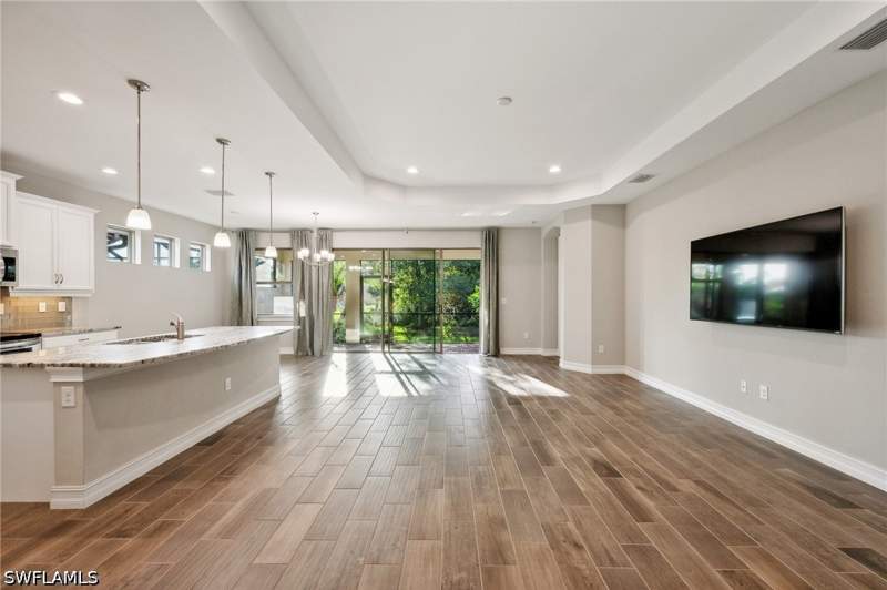 4 bedroom SingleFamilyResidence at 16246 Aberdeen Way, Barrington Cove, Naples — photo 4