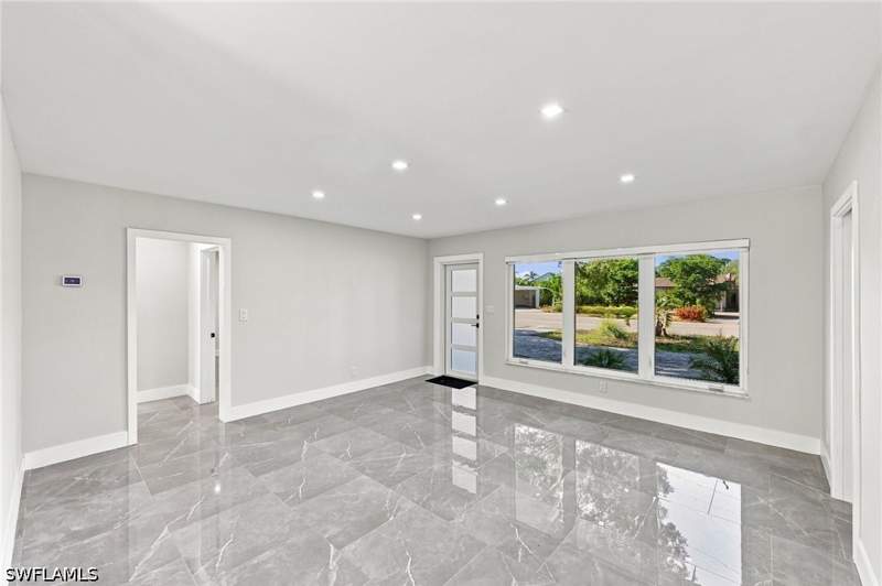 3 bedroom SingleFamilyResidence at 47 River Ct, Palm River Shores, Naples — photo 3