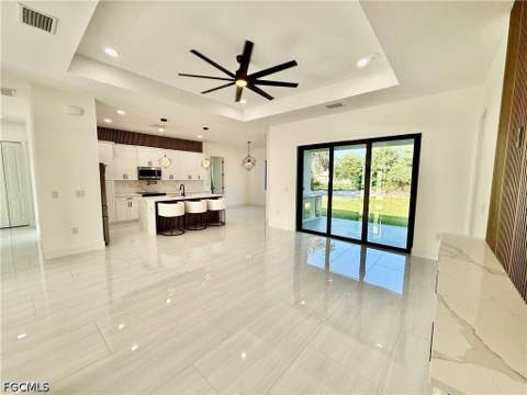 805 Lincoln Ave, Lehigh Acres FL - photo 9 of 46