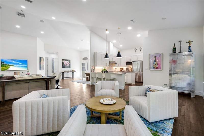 4 bedroom SingleFamilyResidence at 10831 Fieldfair Dr, Longshore Lake, Naples — photo 4