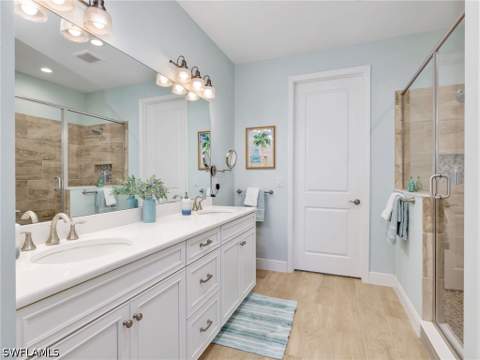 2543 Seychelles Dr 605, Naples FL - photo 17 of 49