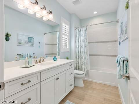 2543 Seychelles Dr 605, Naples FL - photo 22 of 49