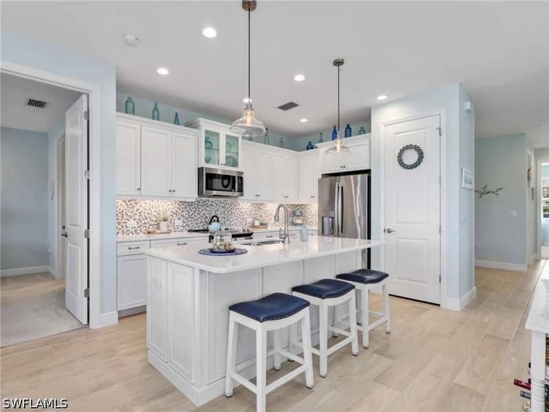 2 bedroom Condominium at 2543 Seychelles Dr 605, Seychelles, Naples — photo 4