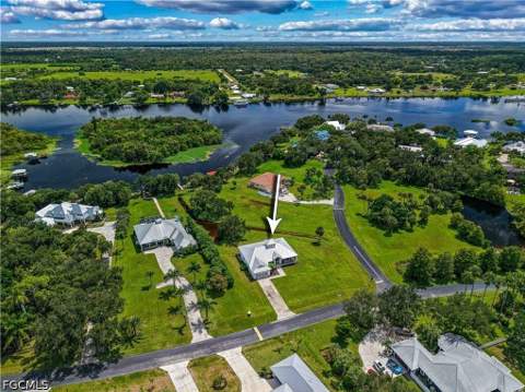 18111 Riverchase Ct, Alva FL - photo 7 of 35