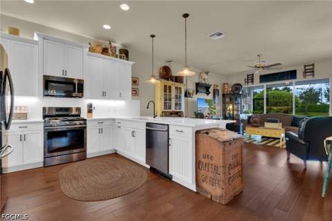 16318 Vivara Pl, Bonita Springs FL - photo 12 of 48