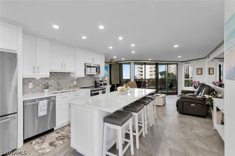 1 bedroom Condominium at 720 S Collier Blvd 304, Sandcastle At Marco Beach, Marco Island — photo 2