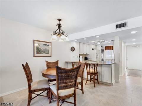7500 Estero Blvd 203, Fort Myers Beach FL - photo 12 of 39