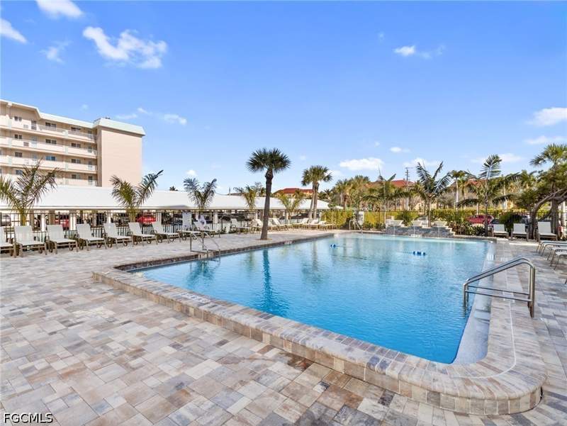 2 bedroom Condominium at 7500 Estero Blvd 203, Riviera Club, Fort Myers Beach — photo 5