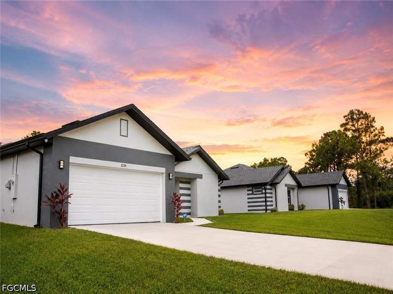 4 bedroom SingleFamilyResidence at 970 Grant Blvd, Lehigh Acres, Lehigh Acres — photo 2