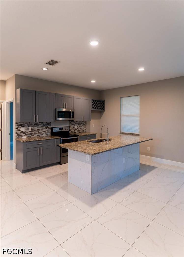 3 bedroom SingleFamilyResidence at 2917 5th St SW, Lehigh Acres, Lehigh Acres — photo 3