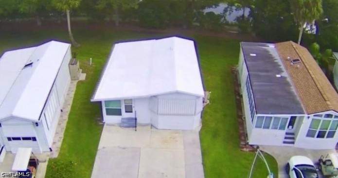 2 bedroom ManufacturedHome at 5 Bass Ln 5, Imperial Wilderness, Naples — photo 4