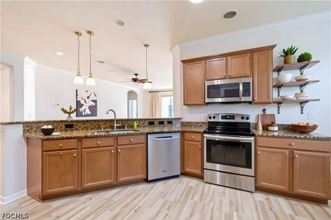11318 Red Bluff Ln, Fort Myers FL - photo 13 of 41