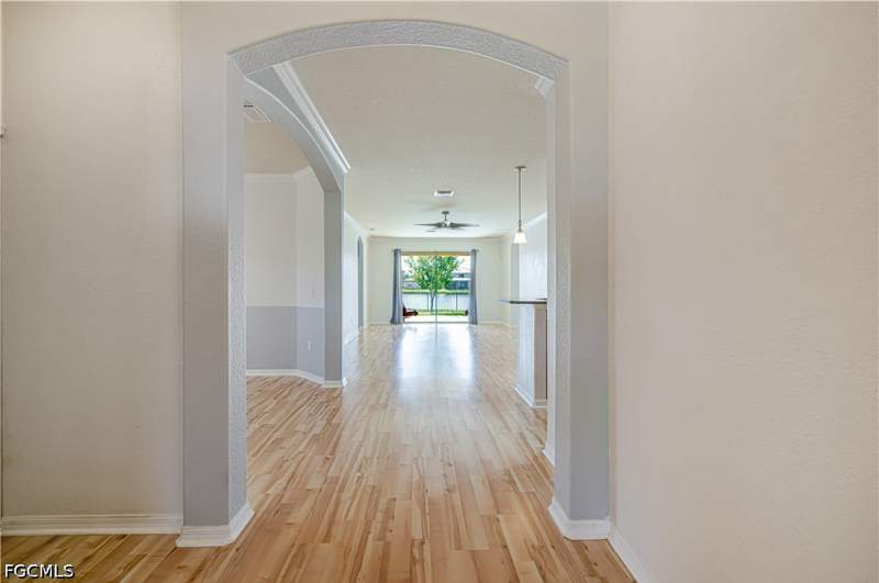 4 bedroom SingleFamilyResidence at 11318 Red Bluff Ln, Reflection Isles, Fort Myers — photo 4