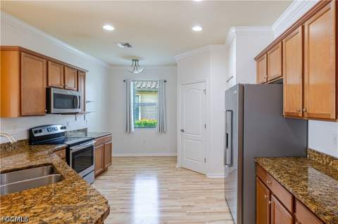 11318 Red Bluff Ln, Fort Myers FL - photo 9 of 41
