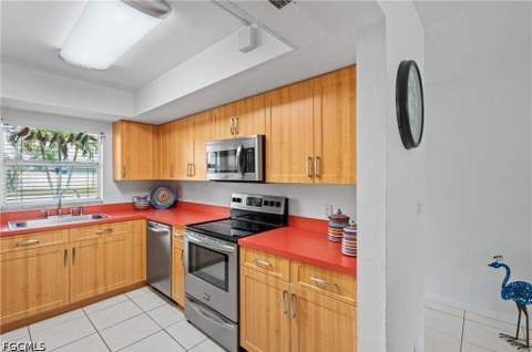 1006 SE 46th St 1B, Cape Coral FL - photo 11 of 22