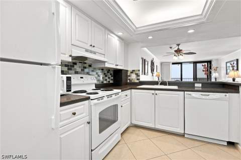 260 Seaview Ct 1805, Marco Island FL - photo 12 of 47
